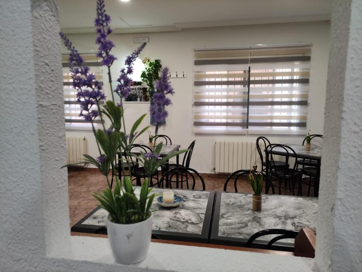 Hostal Restaurante El Abad Abadía Zewnętrze zdjęcie